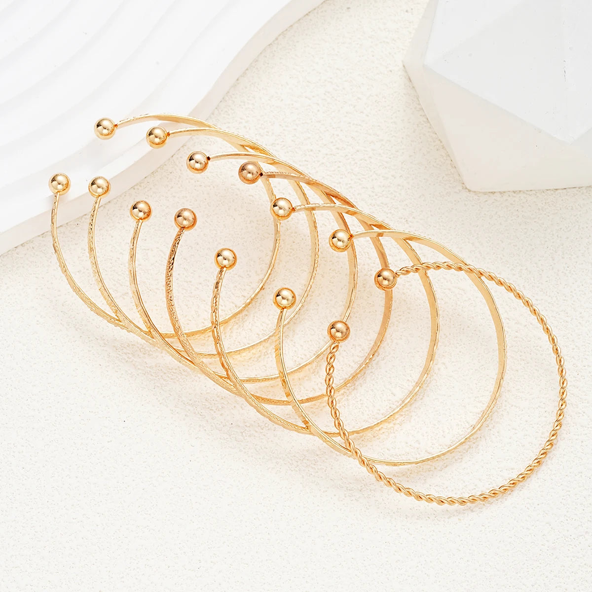 Composed of 7 gold punk bracelets for women, street fashion, gothic heart prints, metal design, open bracelet, fashion jewelry