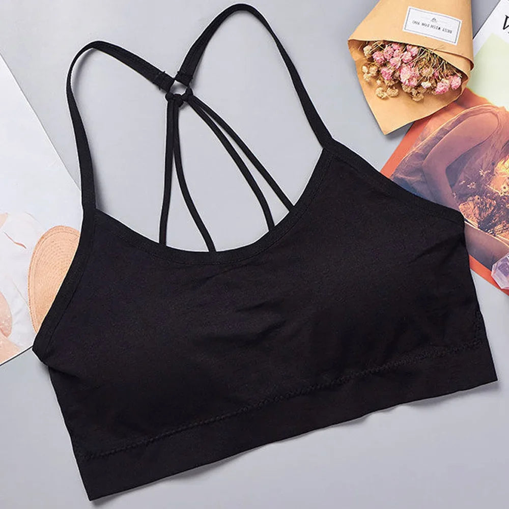 Strappy Bra – Comfort and Style  This bra, with a modern and elegant design, combines comfort and style for your everyday life. Its strappy design, with interlaced straps at the back, provides a unique look.