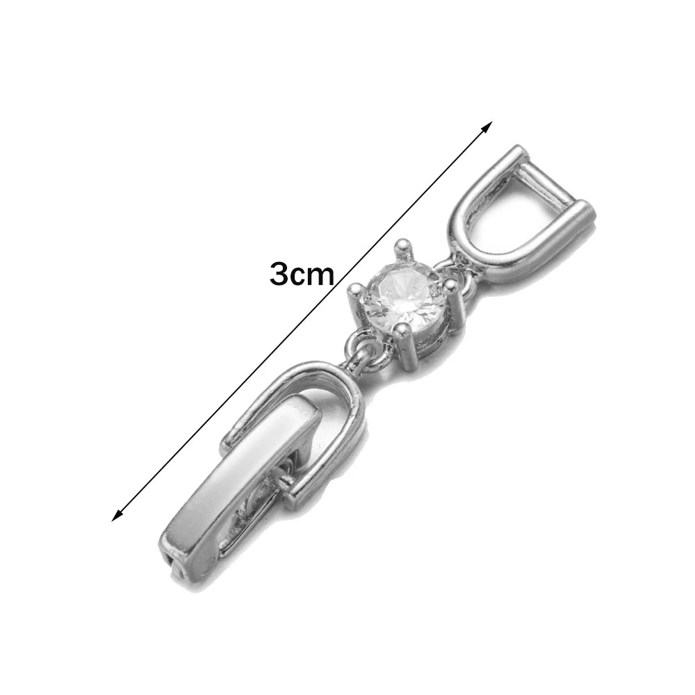 Set of 5 Geometric Clasps With a modern and sophisticated design, these geometric clasps are ideal for complementing elegant and stylish looks.